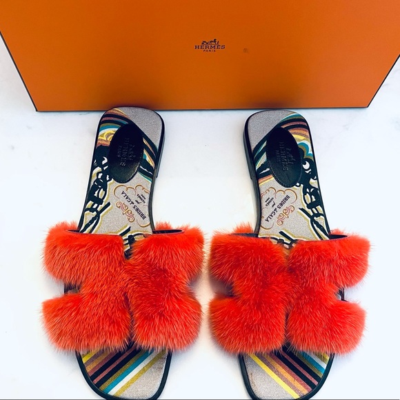 AUTHENTIC LIMITED EDITION HERMES ORAN FUR SLIDES - Picture 4 of 11